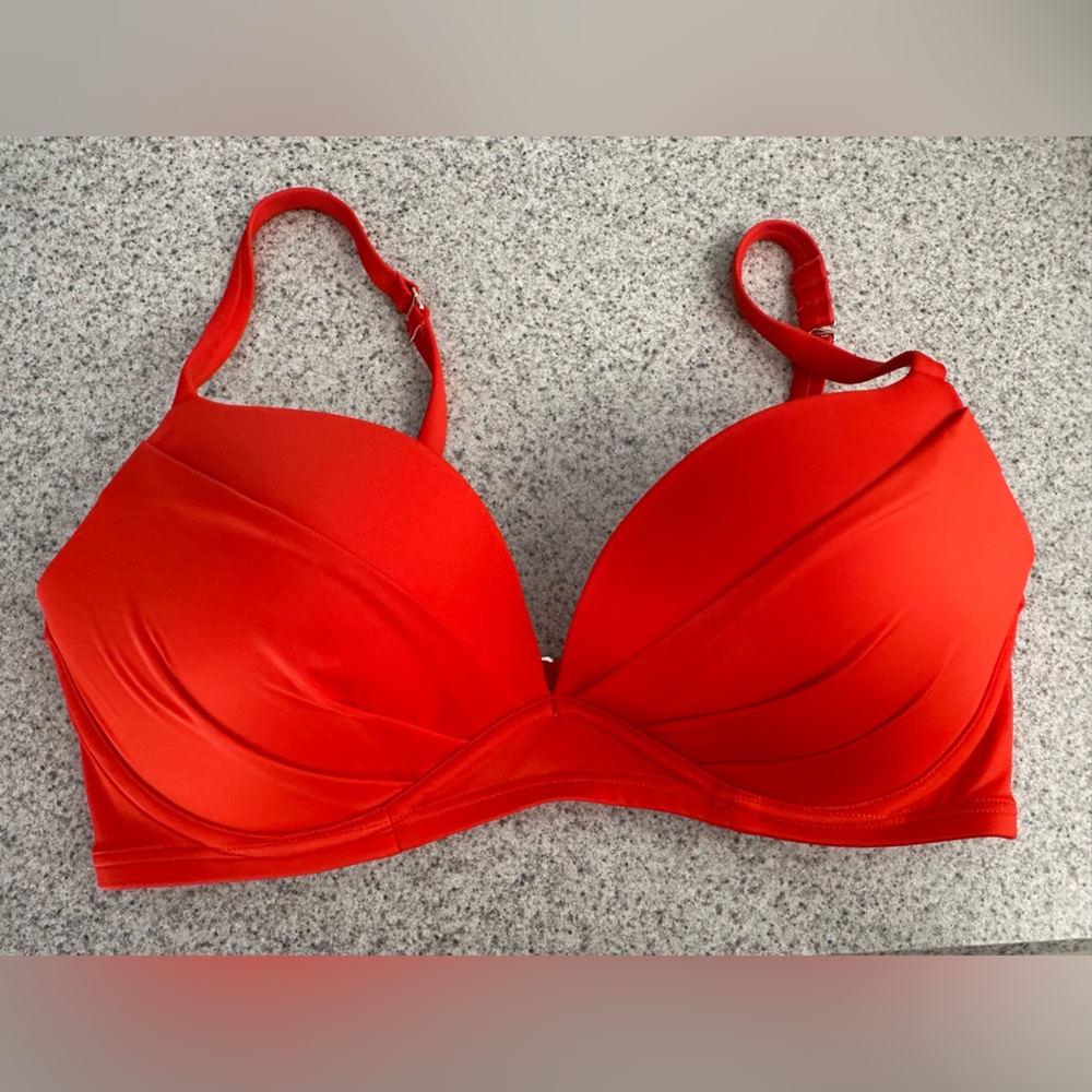 NWOT Victoria’s Secret orange/red Convertible Push-up Swim bikini Top 36D